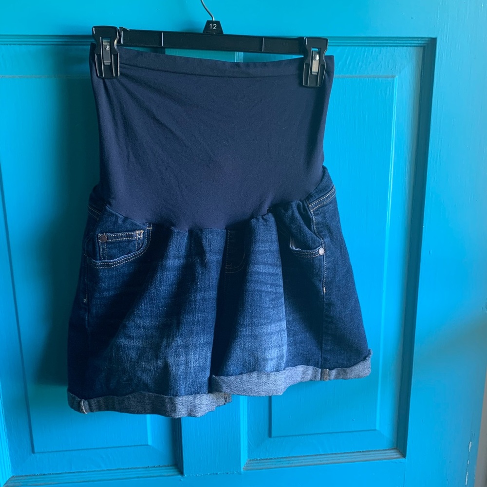 NWOT XL Indigo Blue maternity jean shorts